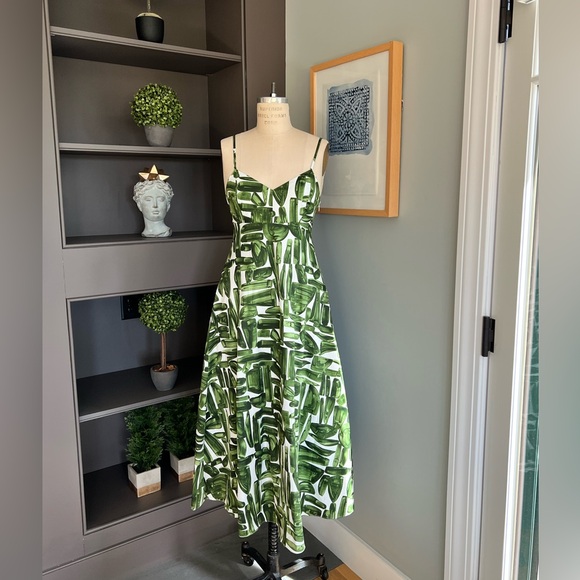 Banana Republic Green Leaf Print Dress. Size 4 NWT - Picture 4 of 14